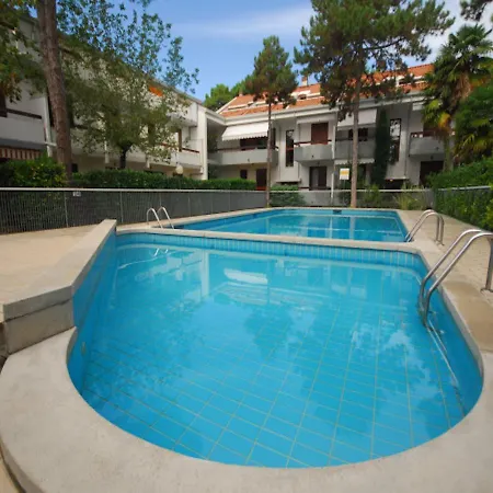 וילה Relaxing Villa With Shared Pool ליגננו סביאדורו